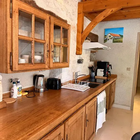 Ancien Moulin Au Coeur De La Campagne